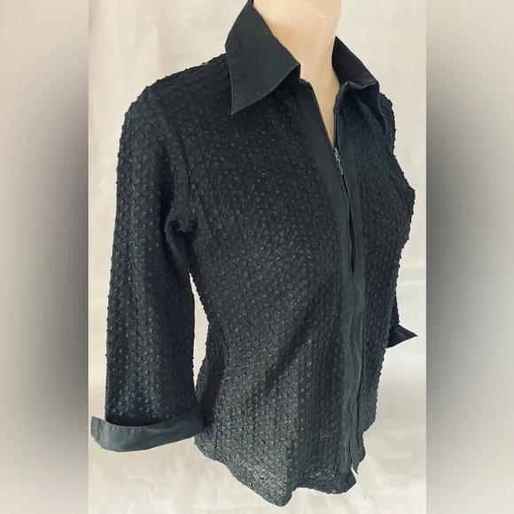 Black Textured Crinkle Full Zip Top Size Small S stretch w Collar 3/4 “ Sleeve - Picture 6 of 13